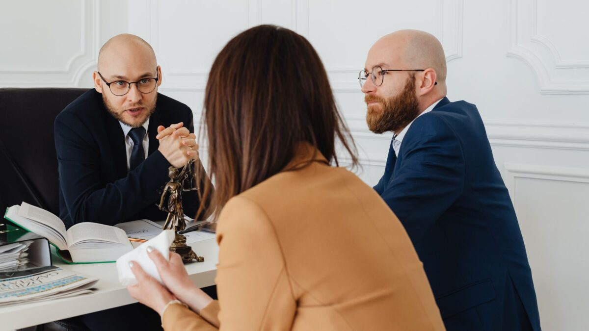 Como escolher o advogado ideal para suas necessidades jurídicas