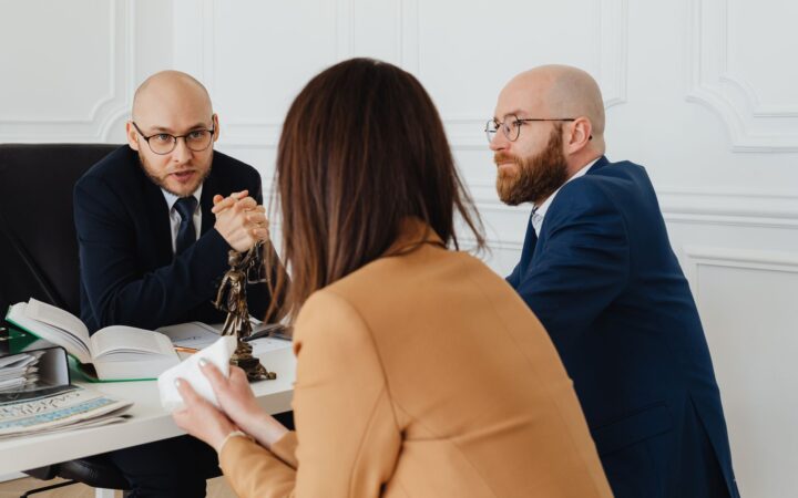 como escolher advogado: Como escolher o advogado ideal para suas necessidades jurídicas